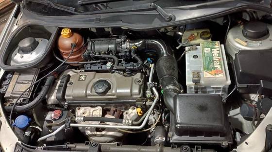 PEUGEOT 206 1.4 PRESENCE 8V GASOLINA 4P MANUAL